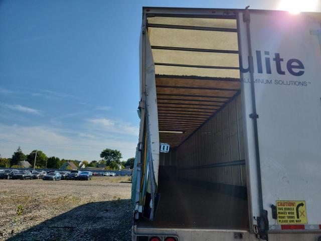 1UYVS2533HP858601 - 2017 UTILITY VS2DX WHITE photo 9