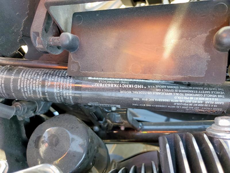 1HD1KHC17KB637832 - 2019 HARLEY-DAVIDSON FLTRX შავი ფოტო 8