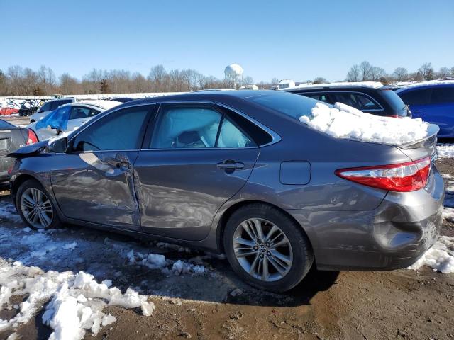 4T1BF1FKXGU532375 - 2016 TOYOTA CAMRY LE GRAY photo 2