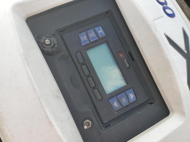 1UYVS2532H6954001 - 2017 UTILITY VS2RA WHITE photo 8