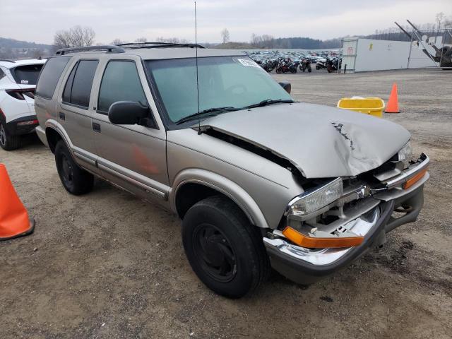 1GNDT13W1Y2328856 - 2000 CHEVROLET BLAZER SILVER photo 4