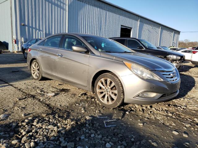 5NPEC4AC9DH535639 - 2013 HYUNDAI SONATA SE GRAY photo 4