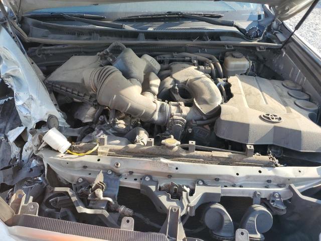 JTEZU5JR7B5032838 - 2011 TOYOTA 4RUNNER SR5 银色 照片 12