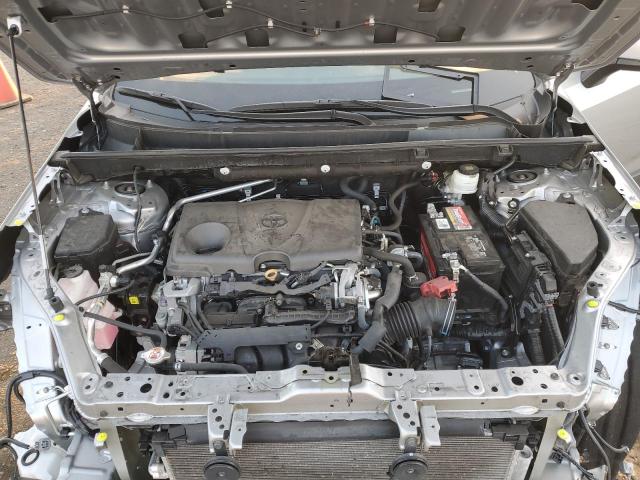 2T3W1RFV4KW025416 - 2019 TOYOTA RAV4 XLE SILVER photo 11