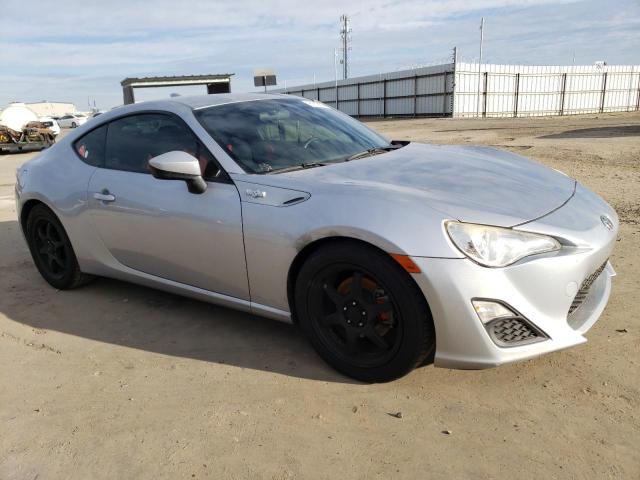 JF1ZNAA16G9705001 - 2016 TOYOTA SCION FR-S 银色 照片 4