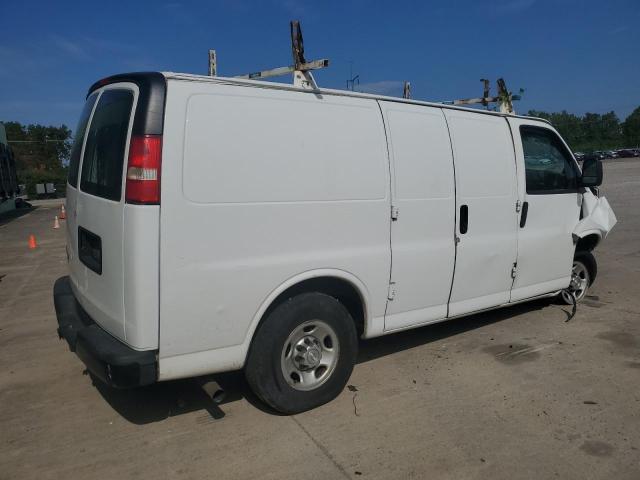 1GCWGFCF7F1255904 - 2015 CHEVROLET EXPRESS G2 WHITE photo 3