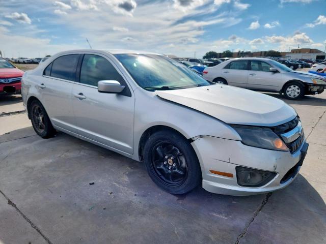 3FAHP0HAXBR224834 - 2011 FORD FUSION SE SILVER photo 4