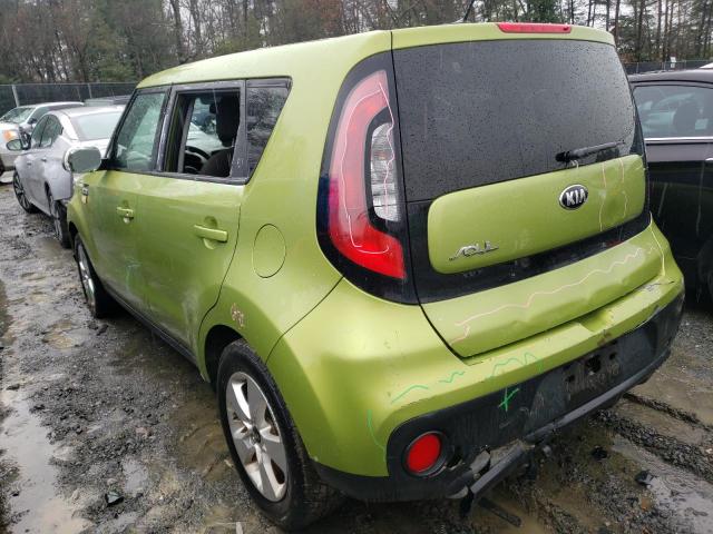 KNDJN2A23J7890410 - 2018 KIA SOUL GREEN photo 2