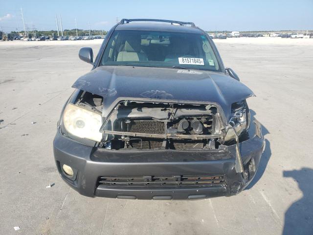 JTEZU14R560069684 - 2006 TOYOTA 4RUNNER SR5 ნაცრისფერი ფოტო 5