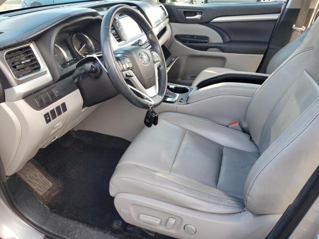 5TDJKRFH7GS279907 - 2016 TOYOTA HIGHLANDER XLE 银色 照片 7