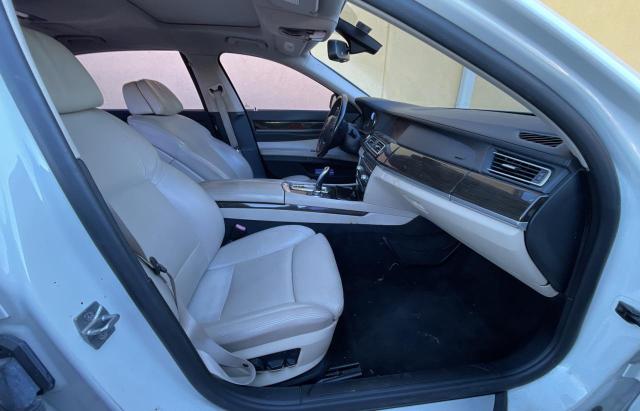 WBAKC8C5XCC434836 - 2012 BMW 750 LXI WHITE photo 5