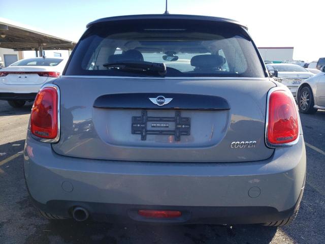 WMWXP5C30H2D16706 - 2017 MINI COOPER GRAY photo 6