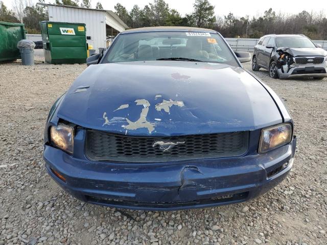 1ZVFT84N765101907 - 2006 FORD MUSTANG BLUE photo 5