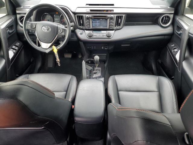 JTMJFREVXJJ207860 - 2018 TOYOTA RAV4 SE Blanco foto 8