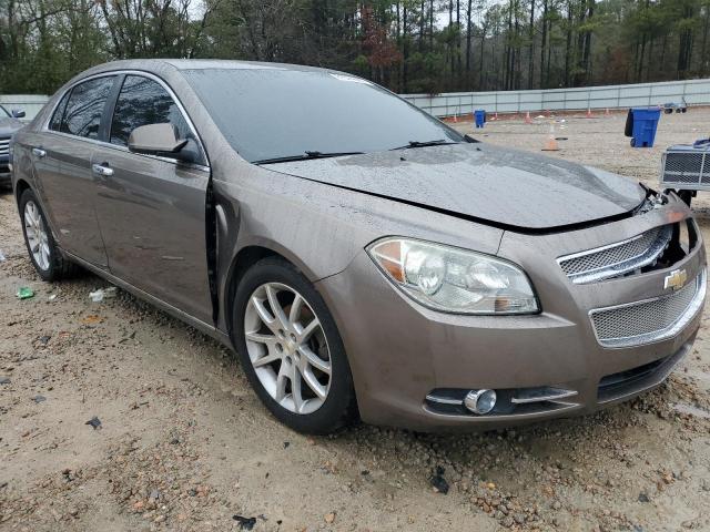1G1ZE5E19BF250496 - 2011 CHEVROLET MALIBU LTZ ოქროსფერი ფოტო 4