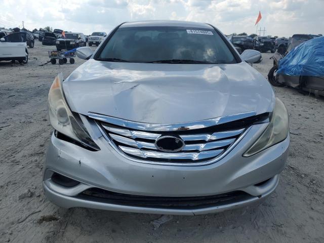5NPEC4AC0DH723823 - 2013 HYUNDAI SONATA SE Argent photo 5