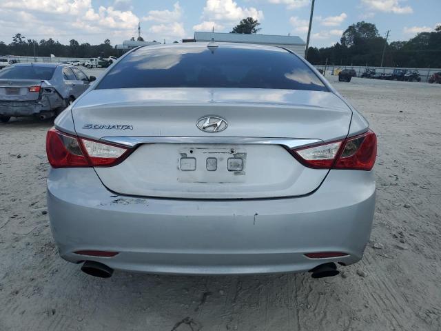 5NPEC4AC0DH723823 - 2013 HYUNDAI SONATA SE Argent photo 6