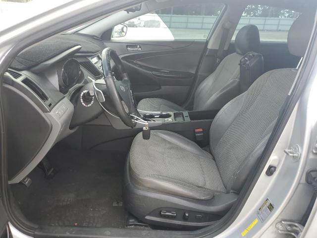 5NPEC4AC0DH723823 - 2013 HYUNDAI SONATA SE Argent photo 7