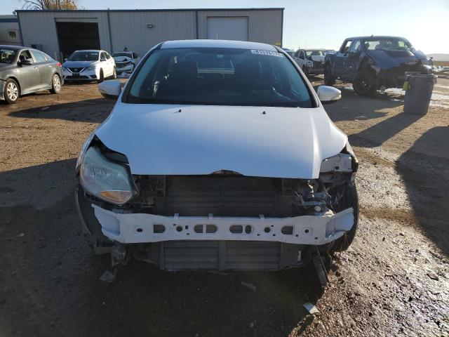 1FAHP3H27CL392988 - 2012 FORD FOCUS SEL WHITE photo 5