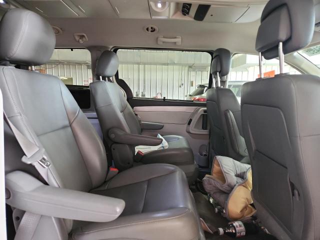 2C4RVABG2CR354668 - 2012 VOLKSWAGEN ROUTAN SE 黑色 照片 11