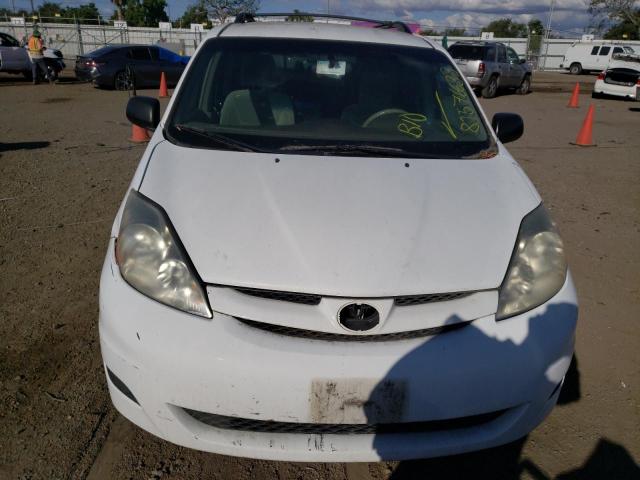 5TDZK23CX9S227368 - 2009 TOYOTA SIENNA CE WHITE photo 5