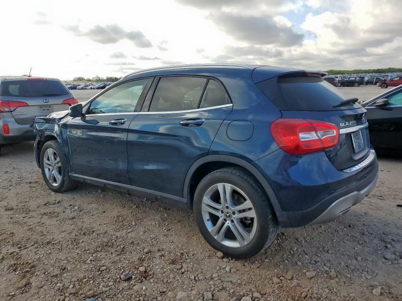 WDCTG4EB6KJ622166 - 2019 MERCEDES-BENZ GLA 250 Azul foto 2