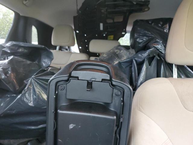 1C4PJMCB5JD547615 - 2018 JEEP CHEROKEE LATITUDE فضي صورة 10