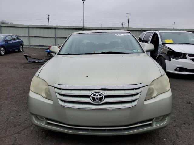 4T1BK36B65U019497 - 2005 TOYOTA AVALON XL CREAM photo 5