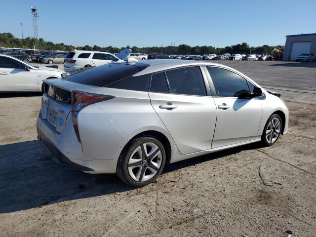 JTDKARFU3H3534401 - 2017 TOYOTA PRIUS Argent photo 3
