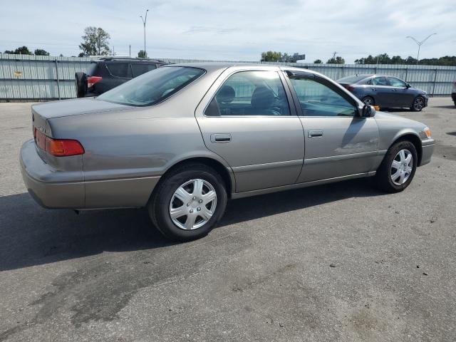 4T1BG22K91U119847 - 2001 TOYOTA CAMRY CE 金色 照片 3