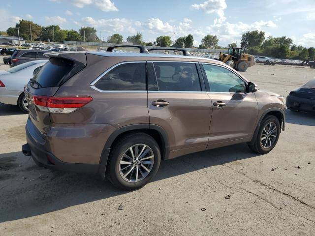 5TDJZRFH8JS898972 - 2018 TOYOTA HIGHLANDER SE Շագանակագույն լուսանկար 3