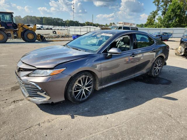 2022 TOYOTA CAMRY XLE, 