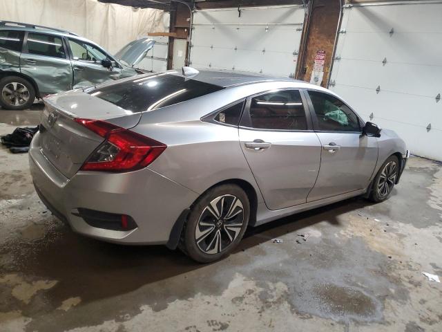 JHMFC1F36JX013089 - 2018 HONDA CIVIC EX GRAY photo 3