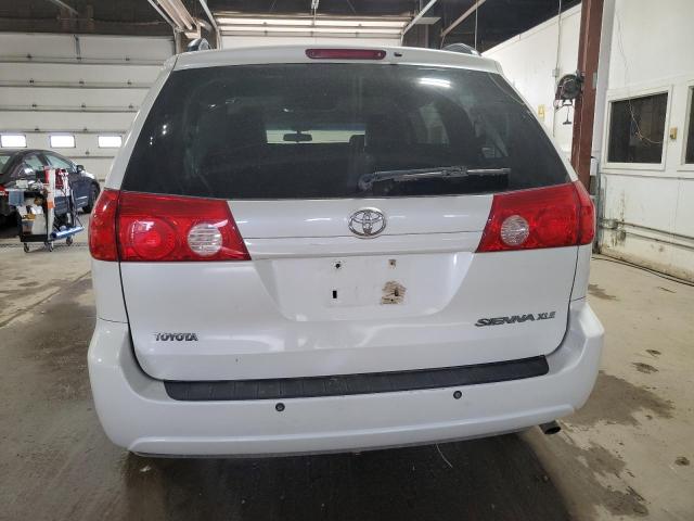 5TDYK4CC1AS338810 - 2010 TOYOTA SIENNA XLE Weiß Foto 6