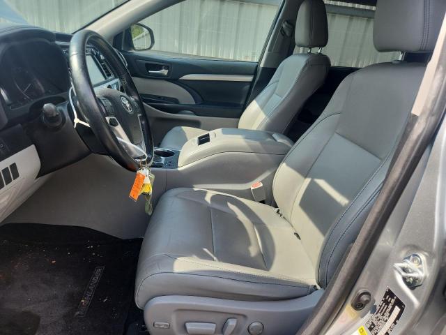 5TDKZRFH2HS226419 - 2017 TOYOTA HIGHLANDER SE ვერცხლისფერი ფოტო 7