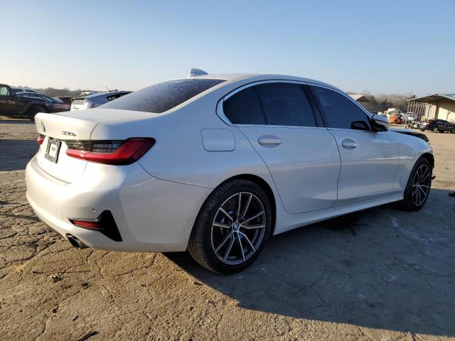 3MW5R7J01L8B22537 - 2020 BMW 330XI WHITE photo 3