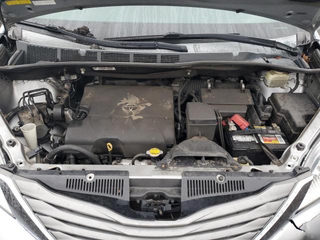 5TDDK3DCXES091882 - 2014 TOYOTA SIENNA XLE SILVER photo 12