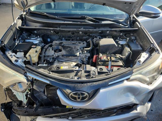JTMYFREVXJD120392 - 2018 TOYOTA RAV4 LIMITED SILVER photo 12