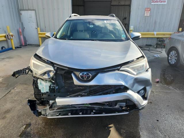 JTMYFREVXJD120392 - 2018 TOYOTA RAV4 LIMITED SILVER photo 5