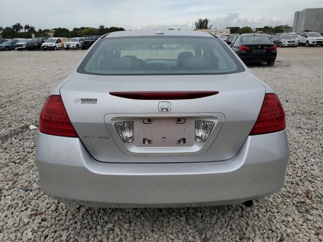 1HGCM56817A199576 - 2007 HONDA ACCORD EX SILVER photo 6