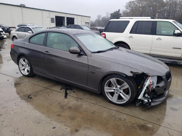 WBAKE3C56BE557159 - 2011 BMW 328 I GRAY photo 4