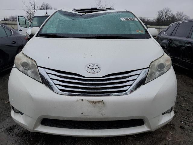 5TDDK3DC6CS042563 - 2012 TOYOTA SIENNA XLE WHITE photo 5