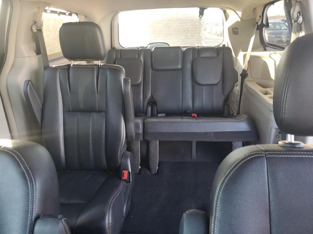 2C4RC1CG2GR269792 - 2016 CHRYSLER TOWN & COU TOURING L SILVER photo 10