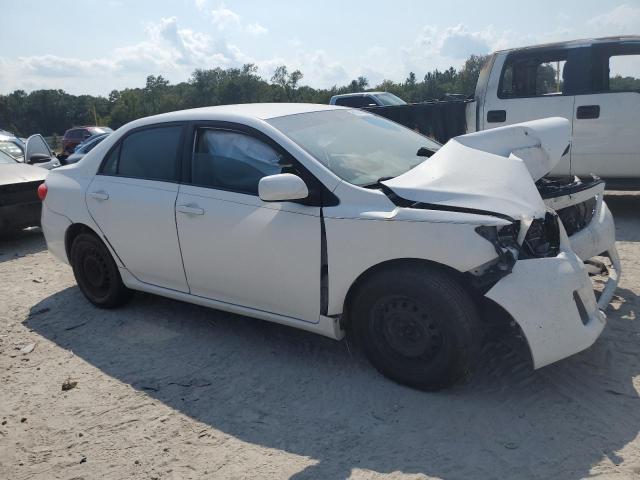 2T1BU4EE9BC724285 - 2011 TOYOTA COROLLA BASE أبيض صورة 4