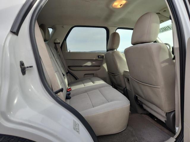 1FMCU0D79CKC29662 - 2012 FORD ESCAPE XLT 白色 照片 10