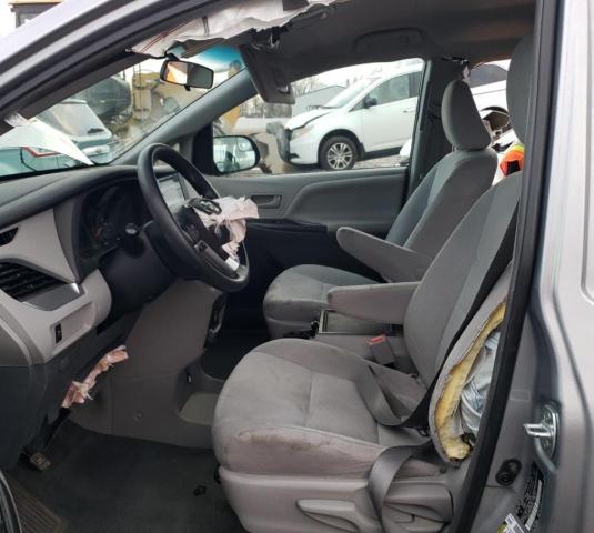 5TDZK3DC0FS589550 - 2015 TOYOTA SIENNA SILVER photo 7