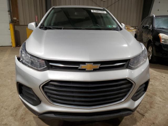 3GNCJNSB5LL285542 - 2020 CHEVROLET TRAX LS SILVER photo 5