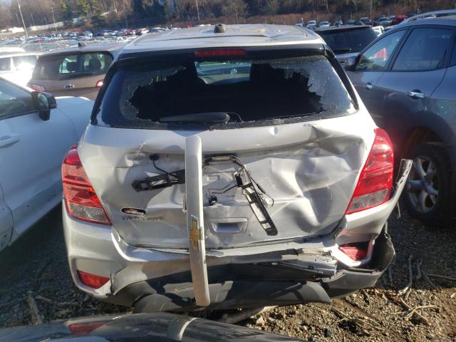 3GNCJNSB5LL285542 - 2020 CHEVROLET TRAX LS SILVER photo 6