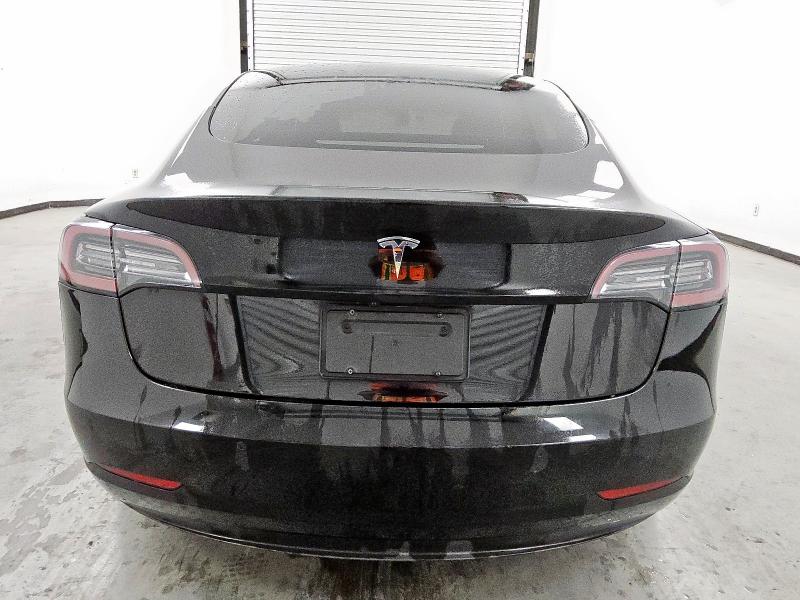 5YJ3E1EA0NF303892 - 2022 TESLA MODEL 3 أسود صورة 6