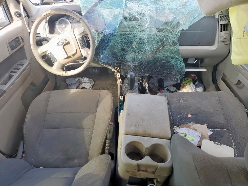 1FMCU0D70AKB00822 - 2010 FORD ESCAPE XLT ლურჯი ფოტო 8